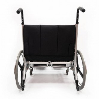 Кресло-коляска с ручным приводом Titan Minimaxx LY-250-1203 в 