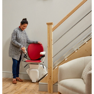 Подъёмник кресельный лестничный Bespoke Stairlifts Synergy в 