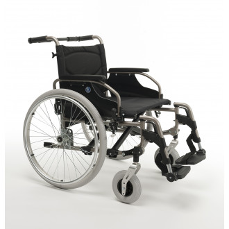 Кресло-коляска с ручным приводом Vermeiren V200 XL в 